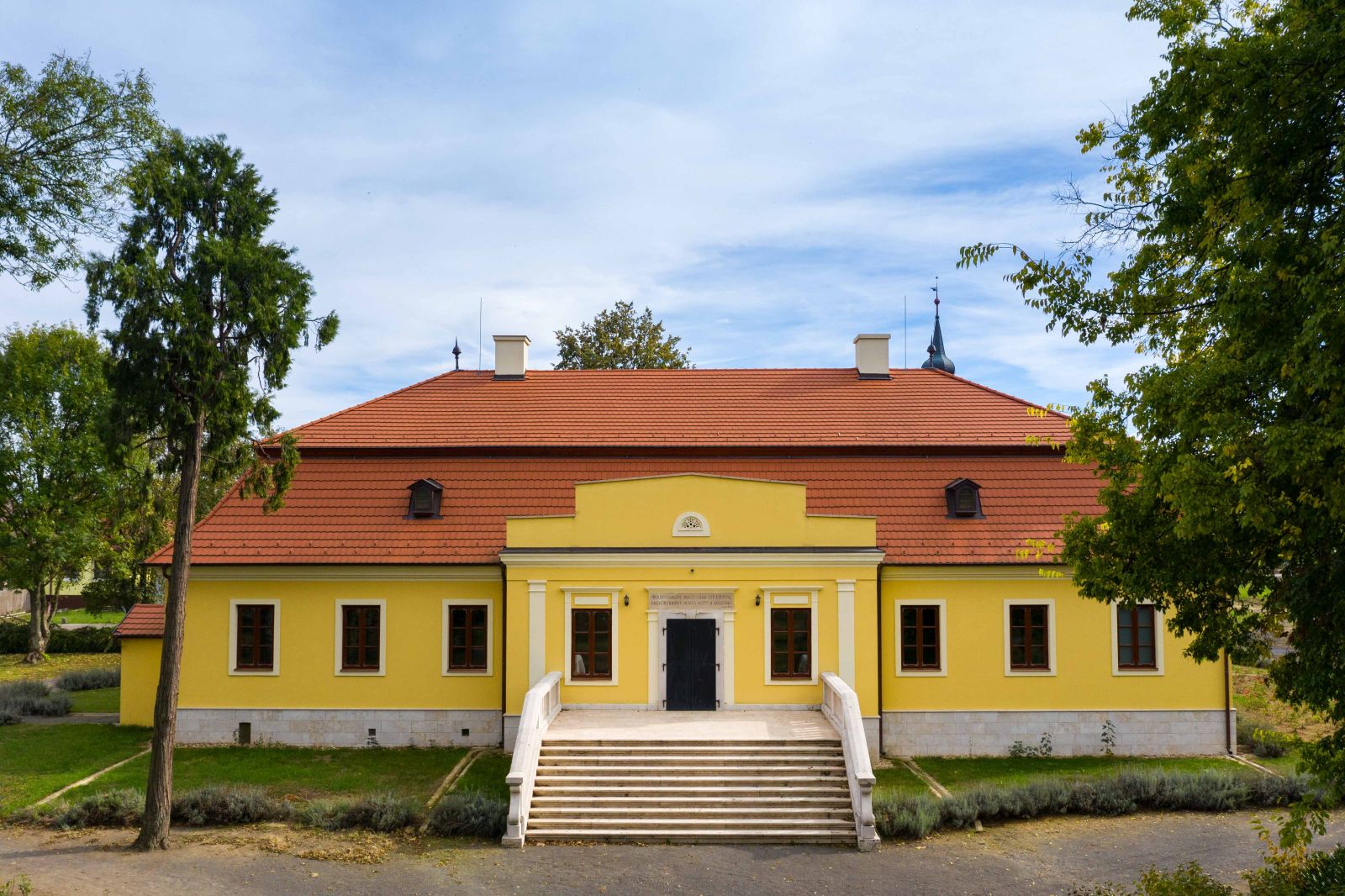 Az anarcsi Czóbel-kúria 