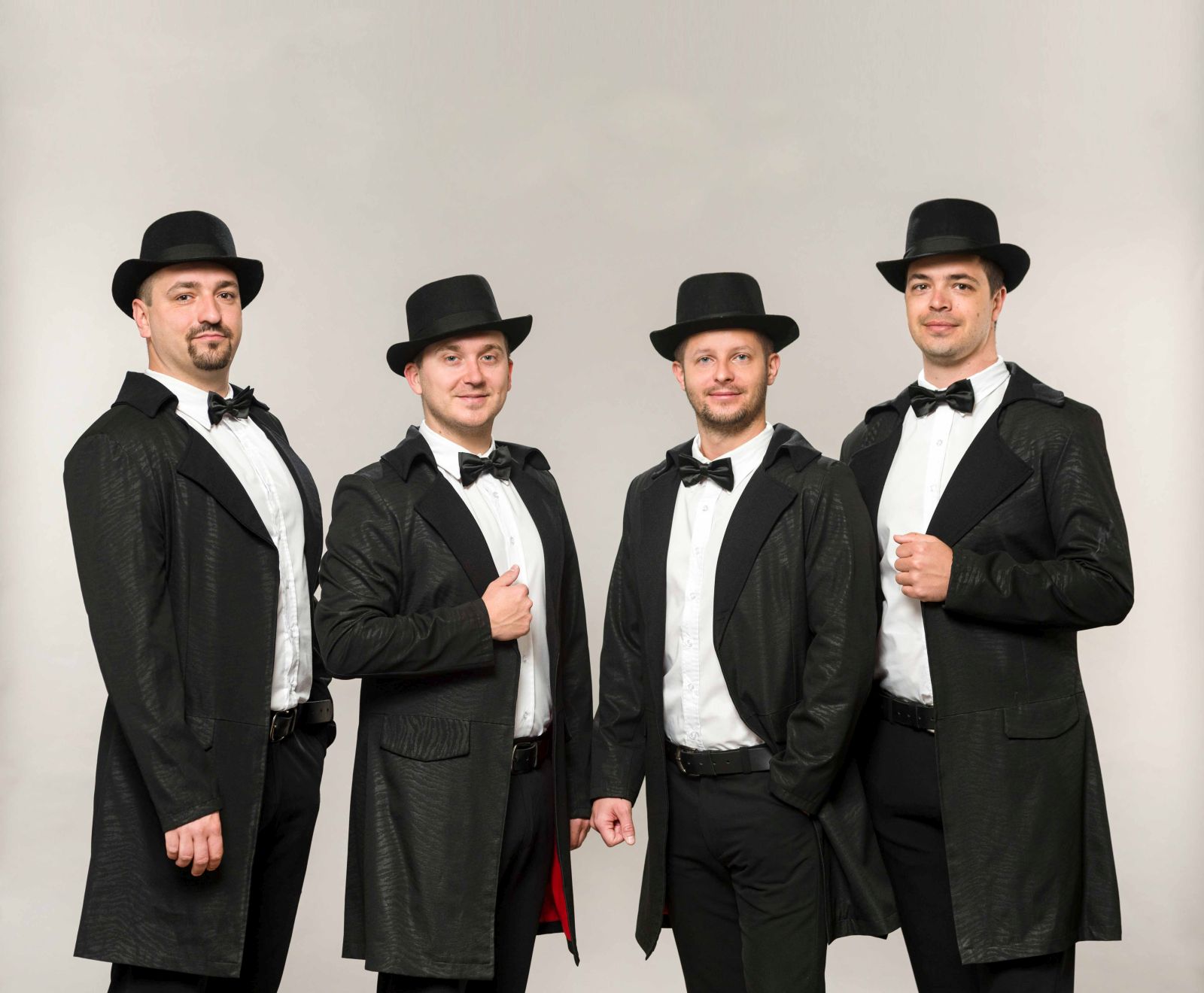 4 for Dance Táncegyüttes munkássága 