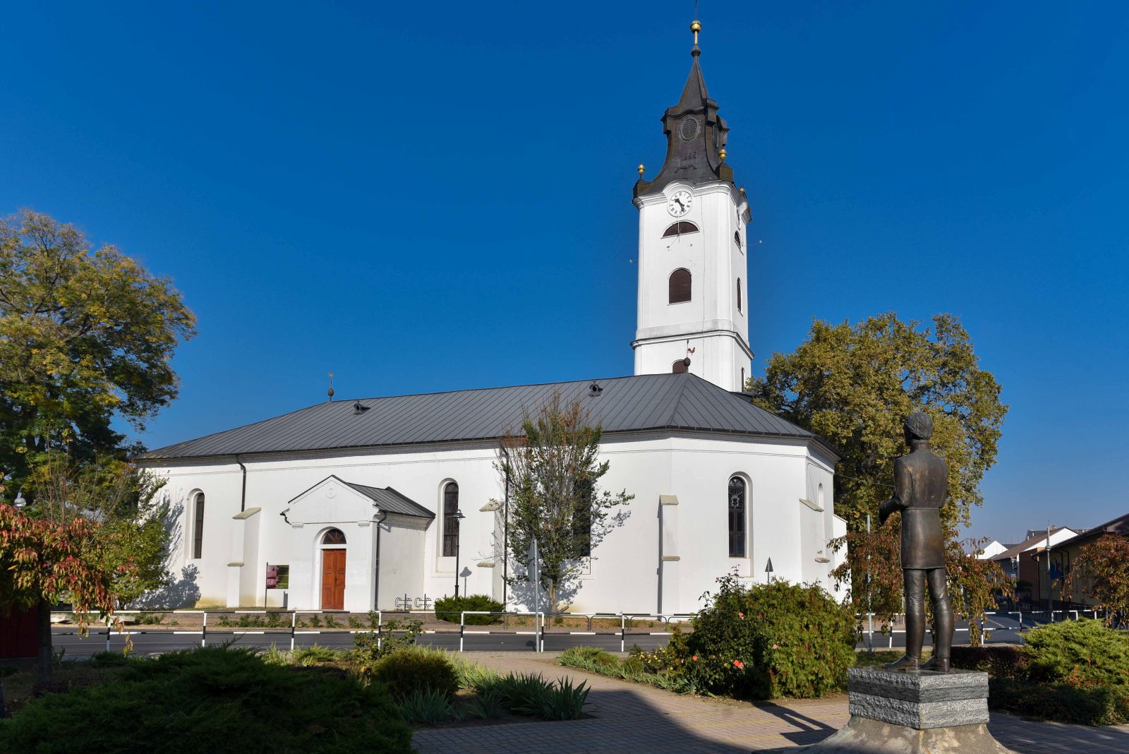 A nagykállói református műemléktemplom és a Rákóczi-torony 